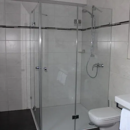 Alex Hotel *