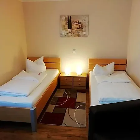 Szálloda Alex *